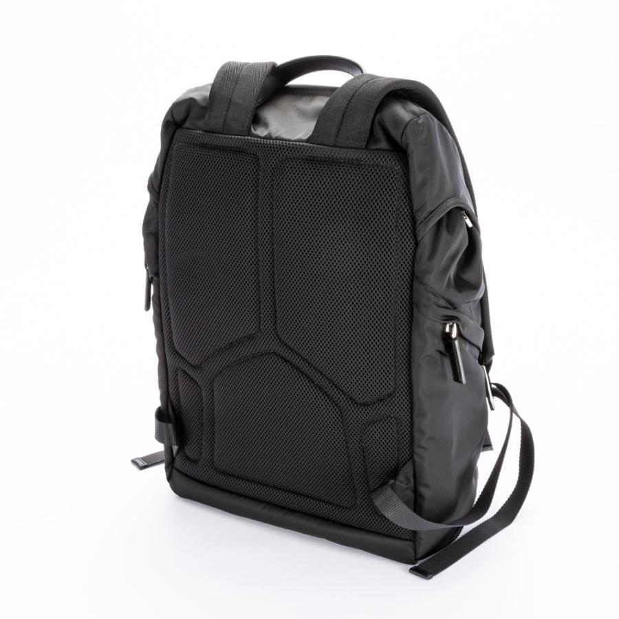 PRADA（プラダ） PRADA ReNylon+SAFFIANO 前ZIP付きバックパック