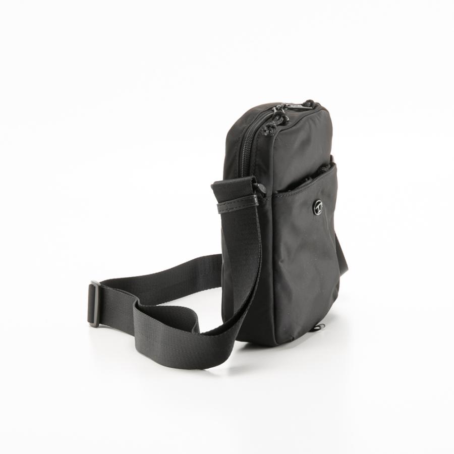 DIESEL（ディーゼル） ショルダーバッグ D-PACK クロスボディバッグ