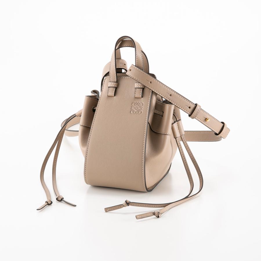 LOEWE（ロエベ） LOEWE HAMMOCK DRAWSTRING MINI SD付き ハンドバッグ