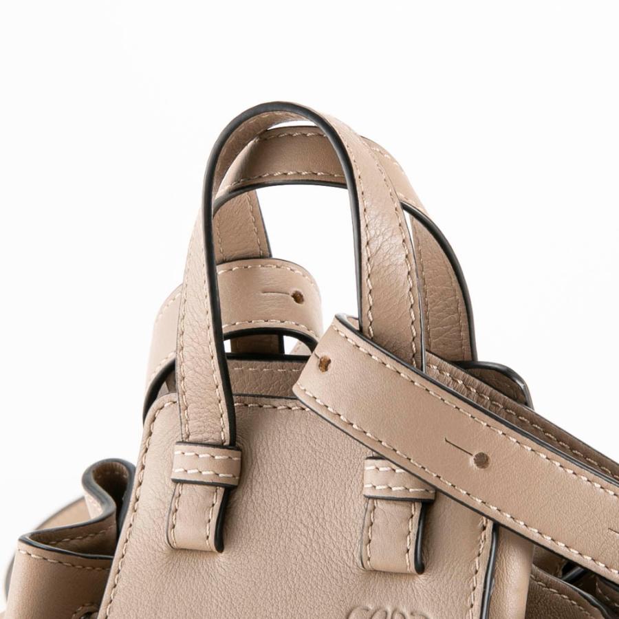 LOEWE（ロエベ） LOEWE HAMMOCK DRAWSTRING MINI SD付き ハンドバッグ