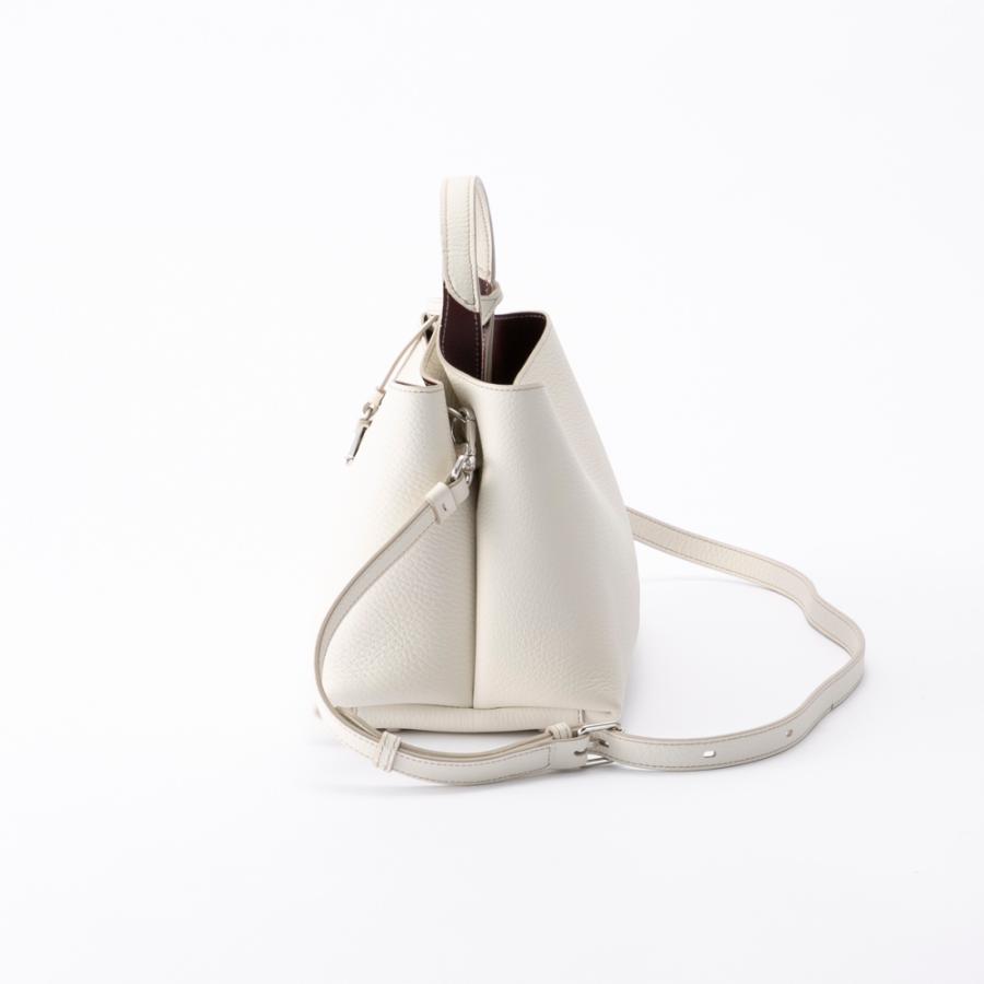 トッズ TOD'S Tタイムレス メタルペンダント マイクロ ハンドバッグ XBWAPAEL000-QRI　フィットハウスの画像