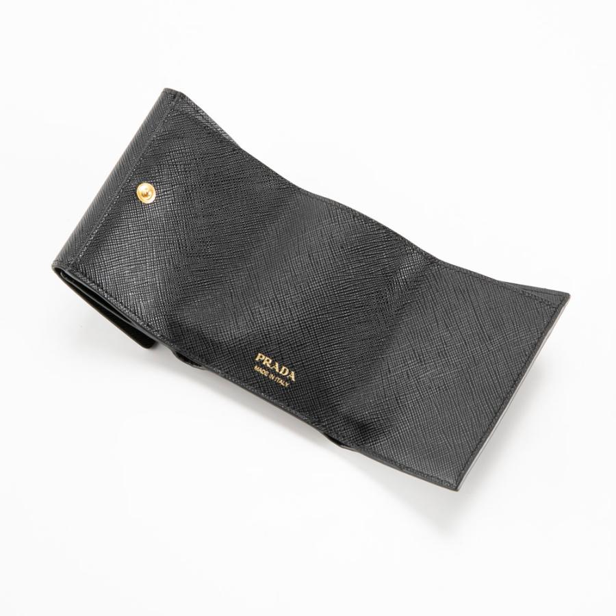 PRADA（プラダ） PRADA SAFFIANO TRIANGOLO TINY 三つ折り財布 1MH042