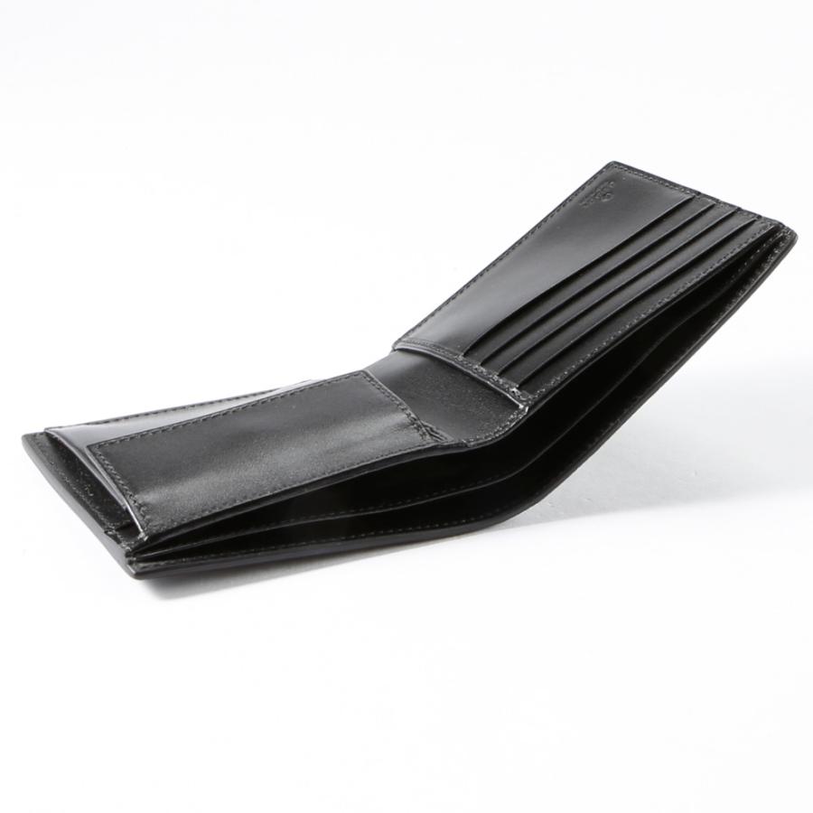 GUCCI（グッチ） GUCCI GGエンボス折り財布 625555 1W3AN フィット