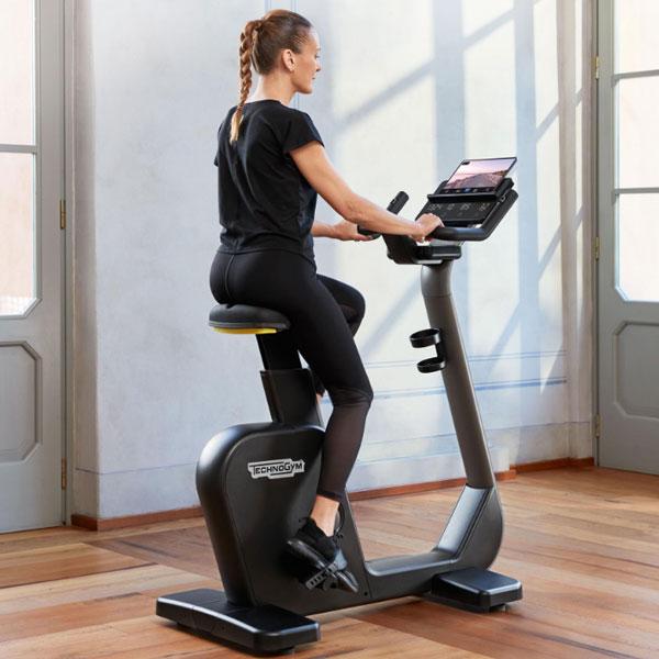 テクノジムサイクル Technogym Cycle 家庭用フィットネスバイク メーカー直送品 送料・組立設置費無料 代引不可 トレーニング フィットネスインテリア_3