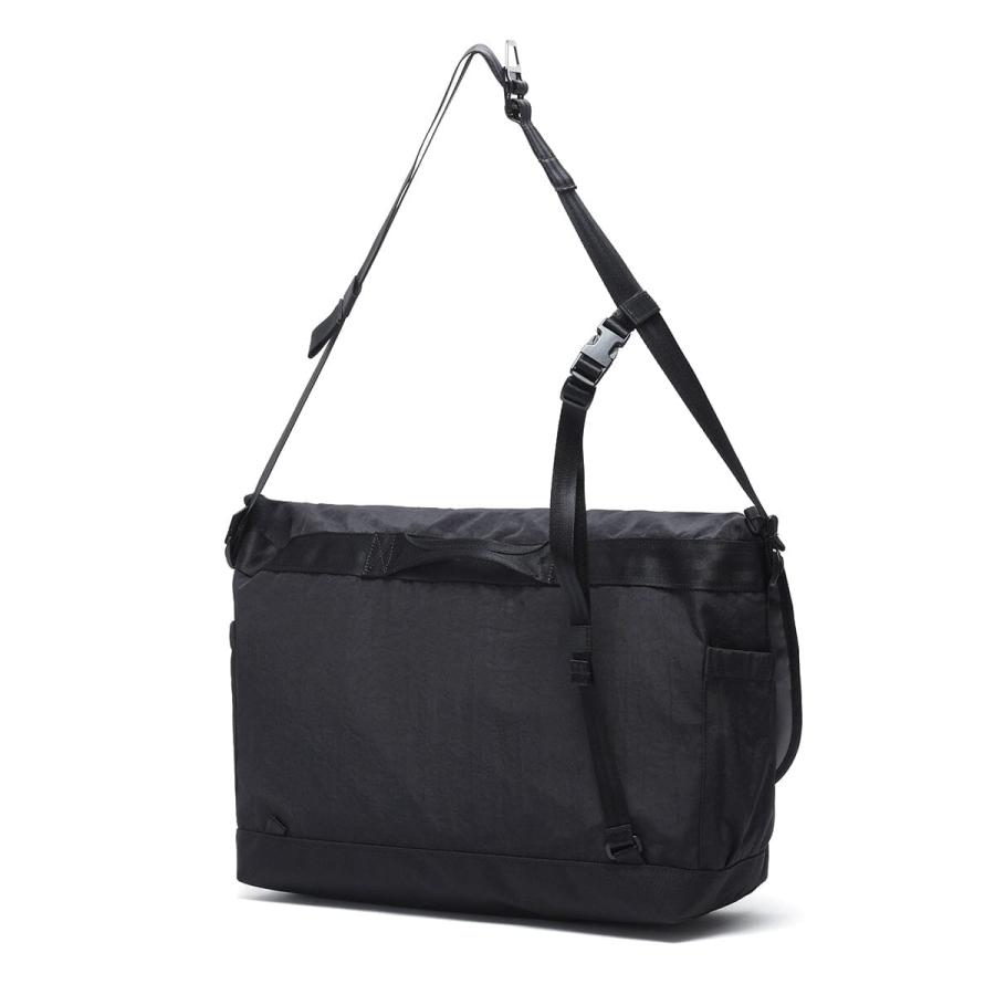 CHROME COURIER FLAP MSNGER 20L バッグ CHROME（クローム） COURIER FLAP MSNGR 20L - BLACK CRINKLE