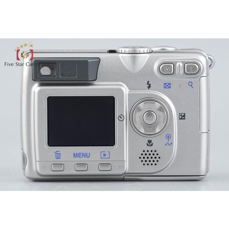 【中古】Nikon ニコン COOLPIX E5200 シルバー コンパクトデジタルカメラ 元箱付き