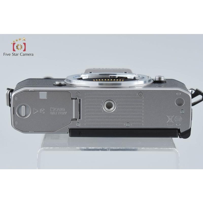 ニコン（Nikon） 【中古】Nikon Z fc シルバー ミラーレス一眼カメラ