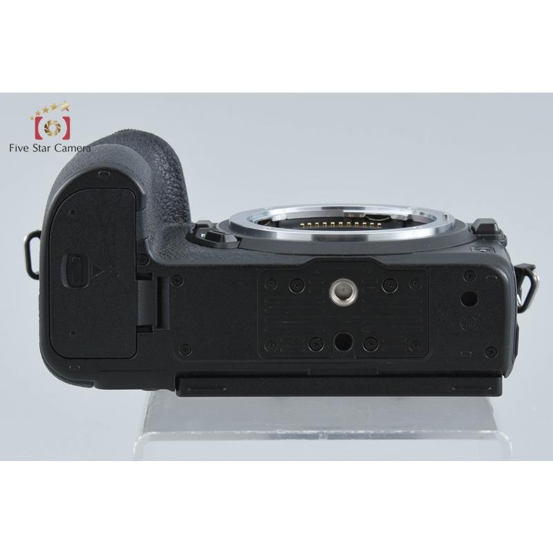 ニコン（Nikon） 【中古】Nikon Z5 ミラーレス一眼カメラ 海外版