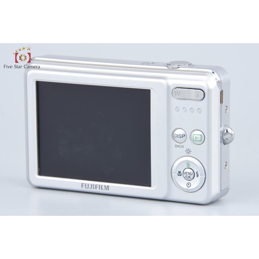 FUJIFILM 【中古】FUJIFILM 富士フイルム FINEPIX J30 シルバー FUJIFILM 【中古】FUJIFILM 富士フイルム FINEPIX J30 シルバー