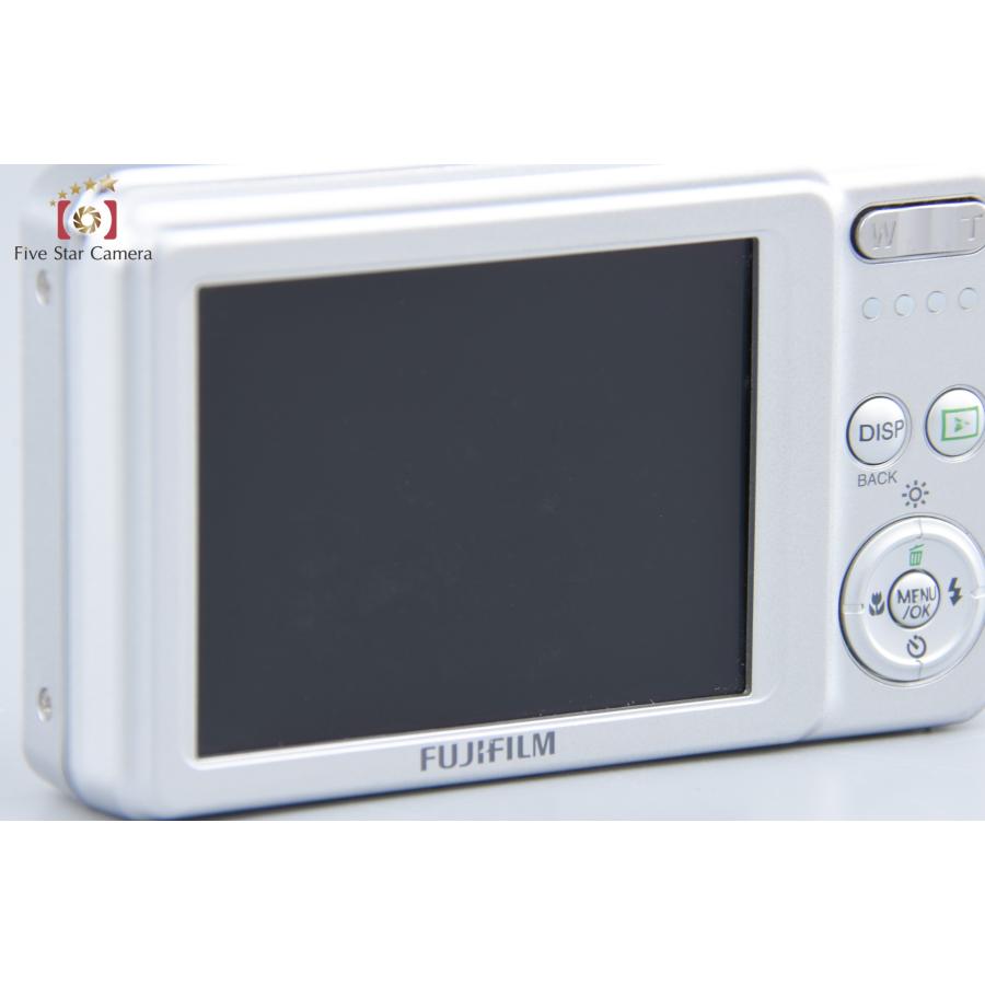FUJIFILM 【中古】FUJIFILM 富士フイルム FINEPIX J30 シルバー FUJIFILM 【中古】FUJIFILM 富士フイルム FINEPIX J30 シルバー