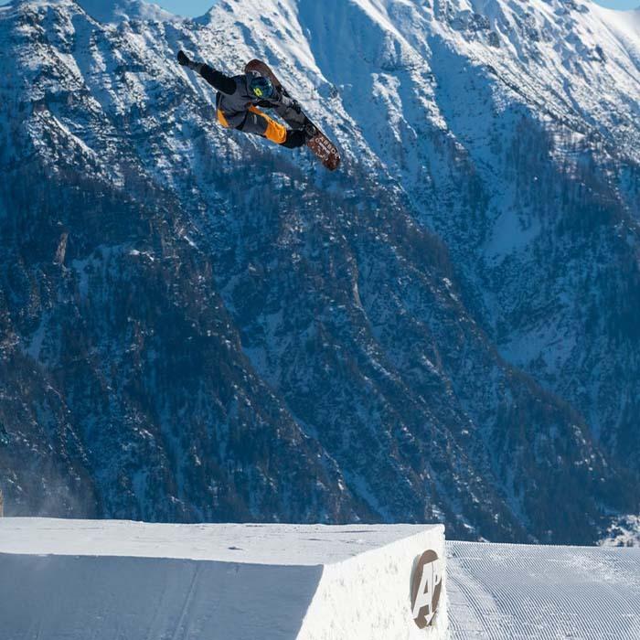 【極美品】 ARBOR アーバー スノーボード 板 WESTMARK CAMBER 21-22 モデル 【N2900235936】(18975円)