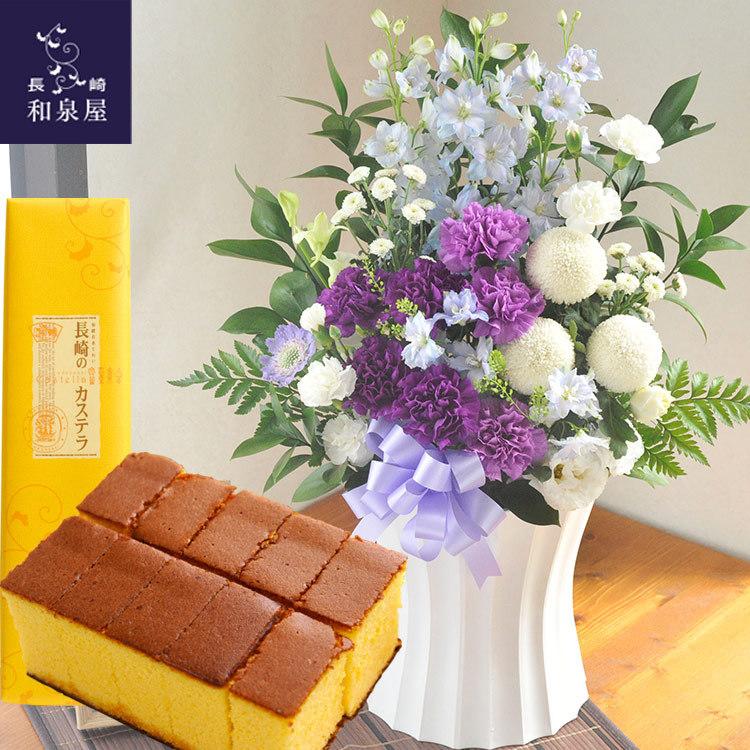 花とスイーツのセット　ムーンダストを使ったお供えアレンジメントLサイズ+長崎カステラ蜂蜜 0.5号 10切入 セット　FKAASW