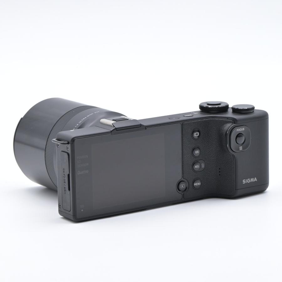 SIGMA シグマ dp0 Quattro FoveonX3 14mm F1.4 ULTRA WIDE |  | 06