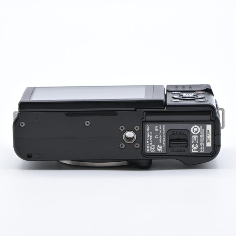 FUJIFILM フジフイルム X-M1 ボディ |  | 04