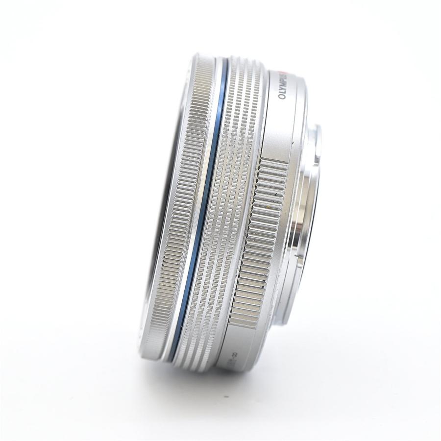 OLYMPUS オリンパス M.ZUIKO DIGITAL ED 14-42mm F3.5-5.6 EZ シルバー |  | 05