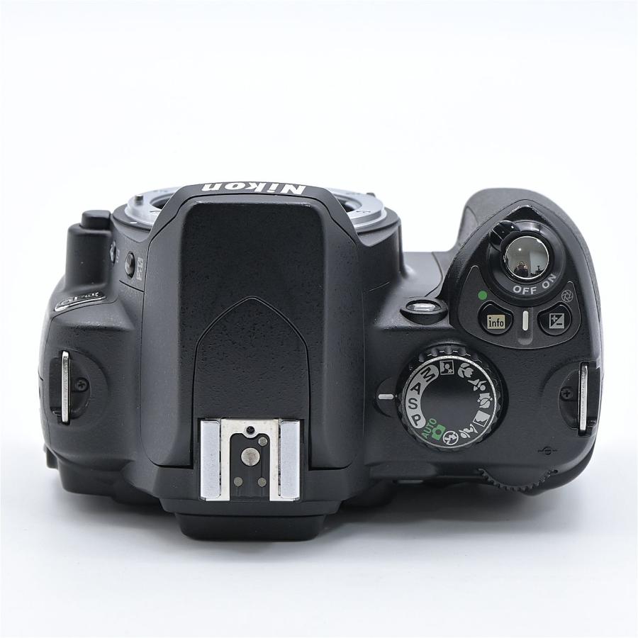 Nikon ニコン D40 レンズキット ブラック : フラッグシップカメラ