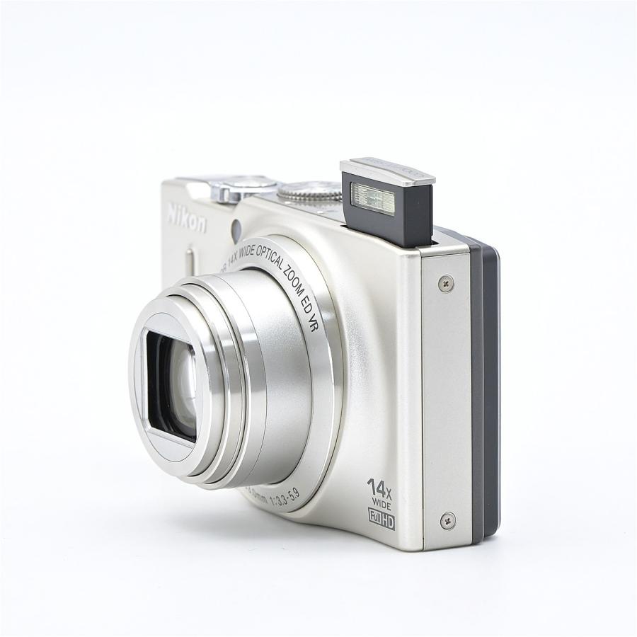 Nikon ニコン COOLPIX S8200 プラチナシルバー : フラッグシップカメラ
