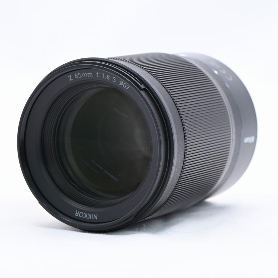 ニコン Nikon NIKKOR Z 85mm f/1.8 S |  | 01