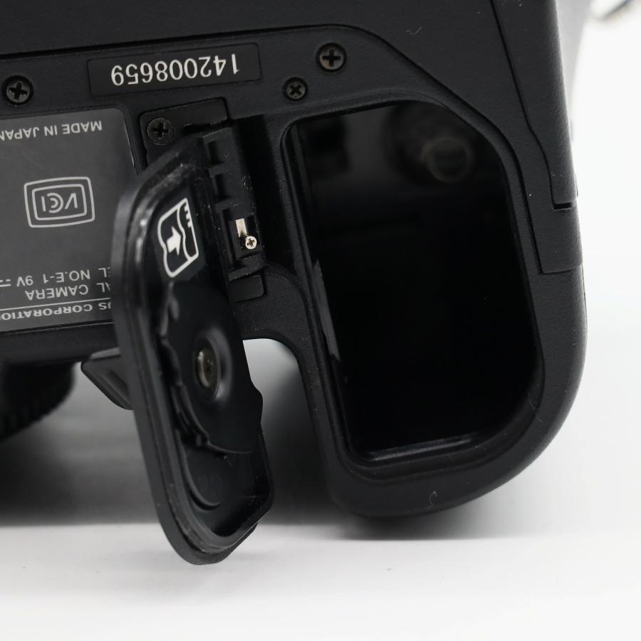 オリンパス OLYMPUS CAMEDIA E-1 |  | 09