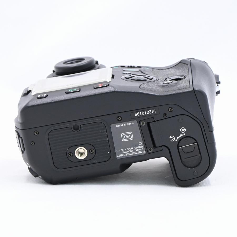 オリンパス OLYMPUS CAMEDIA E-1 ボディ |  | 04