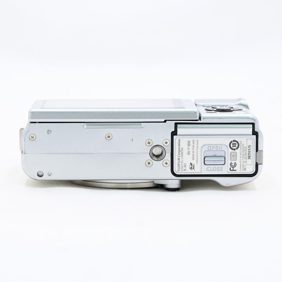 Fujifilm X-A1 ホワイト　☆送料無料☆ FUJIFILM フジフイルム X-A1 プレミアムホワイトモデル 限定1000台