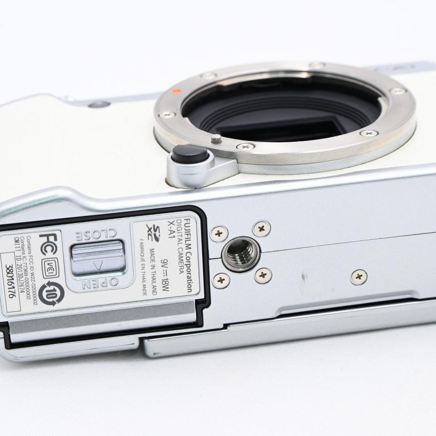 FUJIFILM フジフイルム X-A1 プレミアムホワイトモデル 限定1000台
