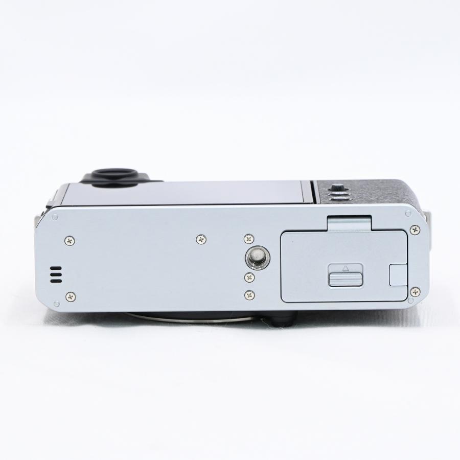 フジフイルム FUJIFILM X-E4 ボディ シルバー : フラッグシップカメラ