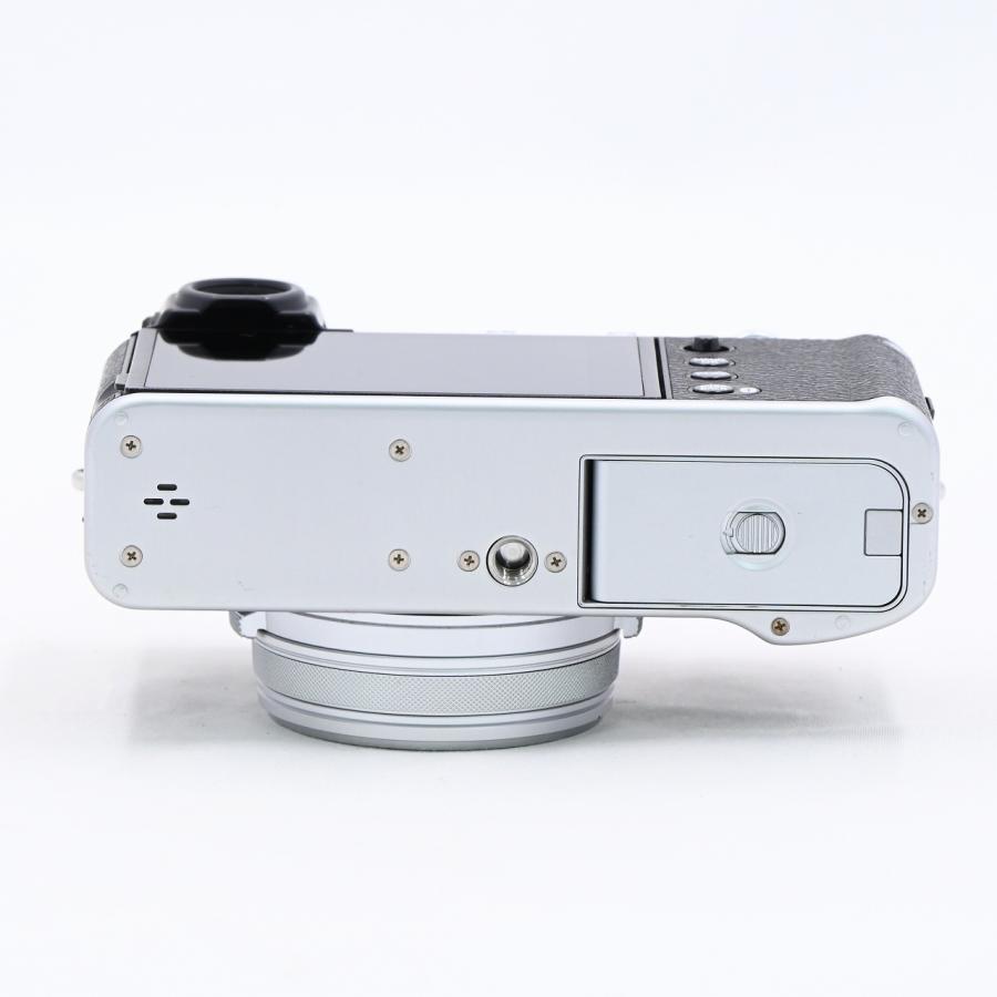 フジフイルム FUJIFILM X100VI シルバー |  | 04