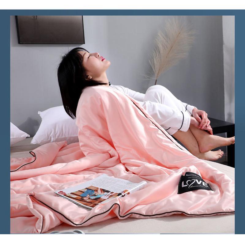 値下げ超軽量シルクのような 肌触り ダブル夏布団 二重冷感 抗菌 ピンク 肌掛け布団 掛け布団 肌布団 ダブル 肌触りいい 夏布団 シルク