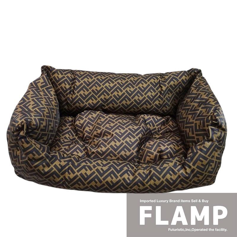 FENDI ペット用ベッド FENDI（フェンディ） ドッグベッド スモール FF ズッカ柄 小型犬