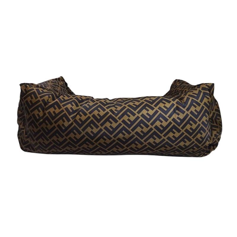 FENDI（フェンディ） ドッグベッド スモール FF ズッカ柄 小型犬