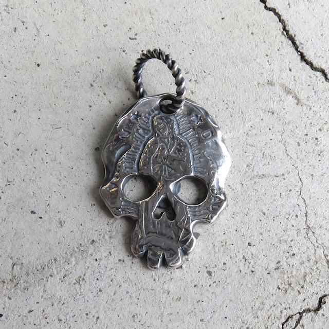 ガルシアgalcia スカルフックネックレス 石入りスカルトップ