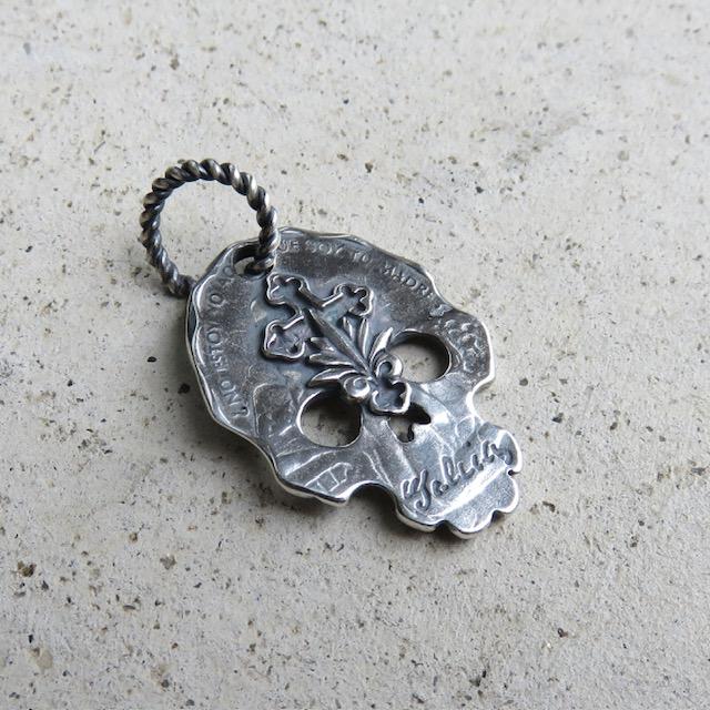 ガルシアgalcia スカルフックネックレス 石入りスカルトップ