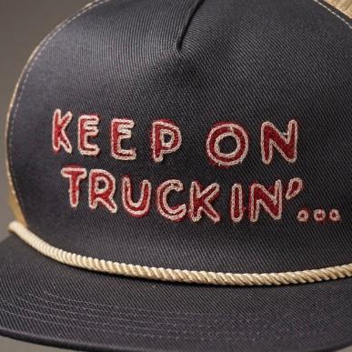 ウィアード weirdo メッシュキャップ　新品未使用品 WEIRDO（ウィアード） KEEP ON TRUCKIN' - TRUCKER CAP トラッカー