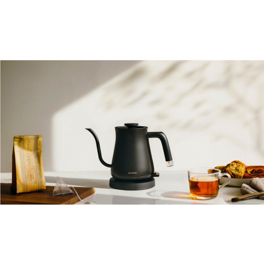 電気ケトル BALMUDA The Pot バルミューダ ザ ポット KPT01JP 容量0.6L ステンレス 空だき防止 自動電源OFF AC電源 1200W ブラック KPT01JP-BK ◆宅 | BALMUDA The Pot | 01