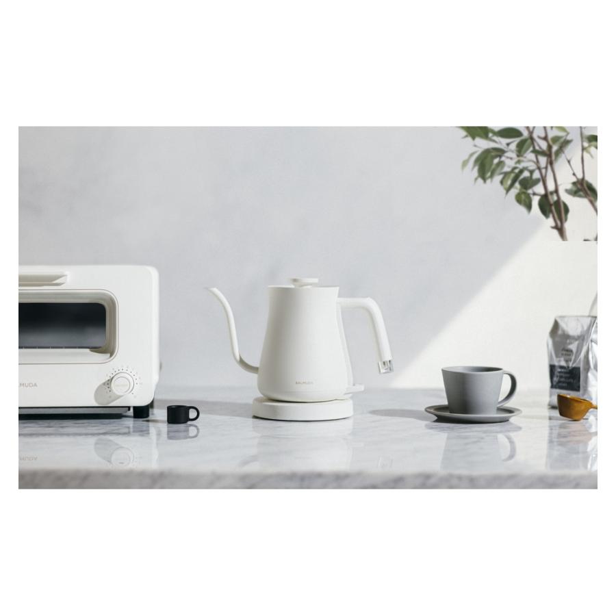 電気ケトル BALMUDA The Pot バルミューダ ザ ポット KPT01JP 容量0.6L ステンレス シンプル 空だき防止 自動電源OFF AC電源 1200W ホワイト KPT01JP-WH ◆宅 | BALMUDA | 01