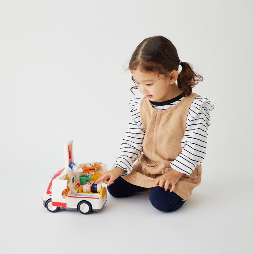 音がいっぱい 自分で走るきゅうきゅうしゃ オラトイズ 知育玩具