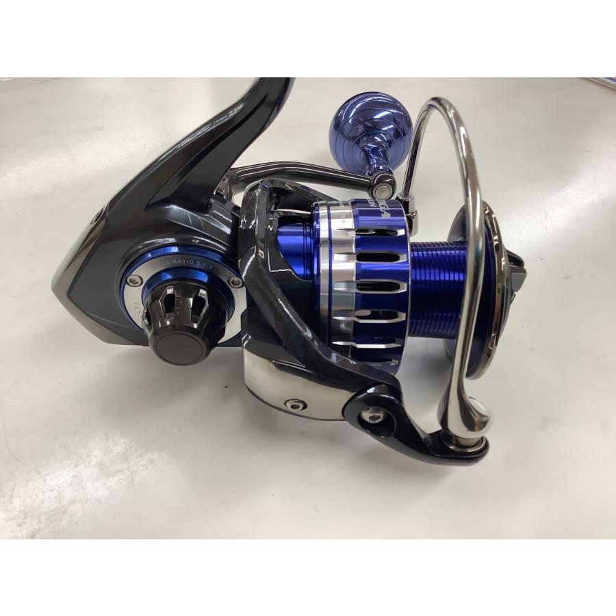 DAIWA(釣り) 中古 ダイワ スピニングリール 15ソルティガ DAIWA(釣り) 中古 ダイワ スピニングリール 15ソルティガ