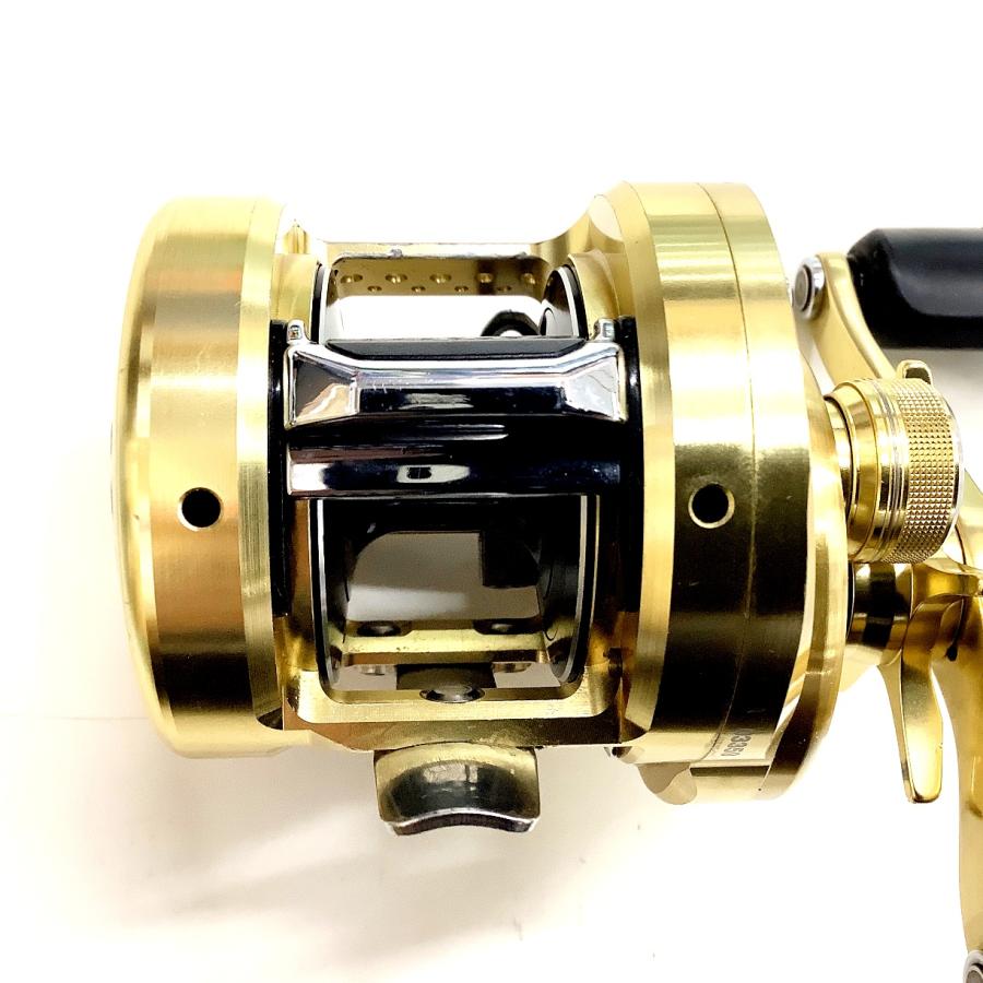 シマノ 中古 18カルカッタコンクエスト 300【中古Bランク