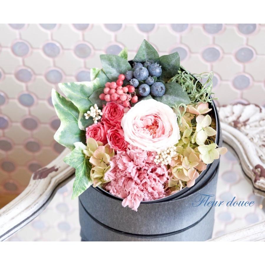 フラワーアレンジ 　ボックス プリザーブドフラワー　ローズ　　カーネーション　アジサイ　　香り　アンティークピンクBOX　ギフト |  | 01