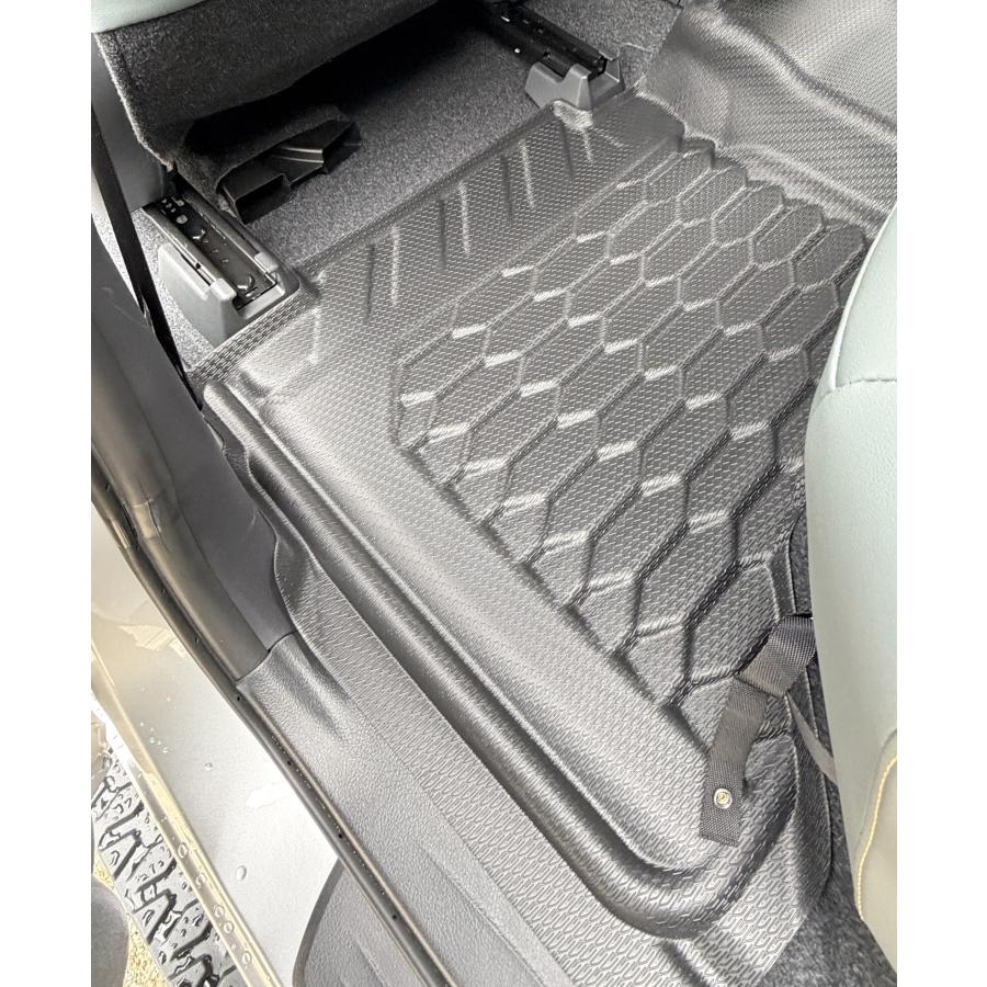 ARB 正規品 新型 ハイラックス GUN226 専用 ARBフロアマット 4080048