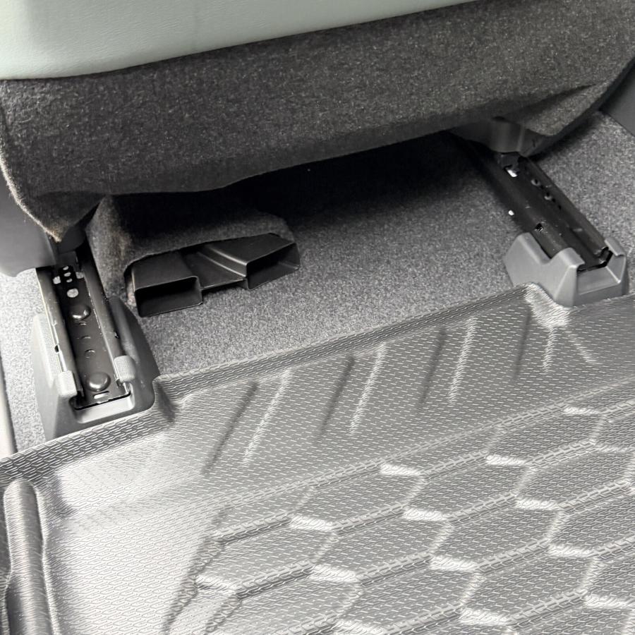 ARB 正規品 新型 ハイラックス GUN226 専用 ARBフロアマット 4080048