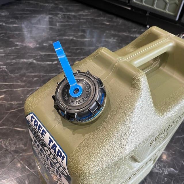 正規品 Pro Quip プロクイップ社製 樹脂製水用ジェリカン 22L（飲料水