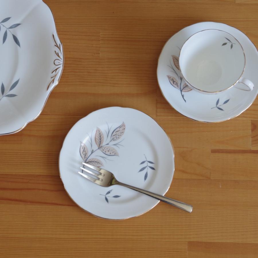 ヴィンテージ 食器 ケーキ皿 取り皿 リーフ柄 ボタニカル柄 デザート