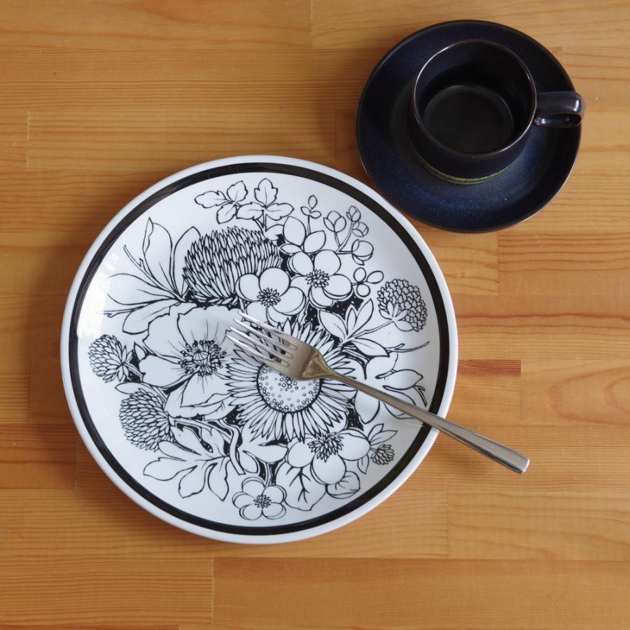 イギリス ヴィンテージ食器 Alfred Meakin モノクロ レトロ 花柄 ディナープレート 大皿 25cm 1 5 Meakin Samoa Plate 25cm 1to5 Flohmarkt フローマルクト 通販 Yahoo ショッピング
