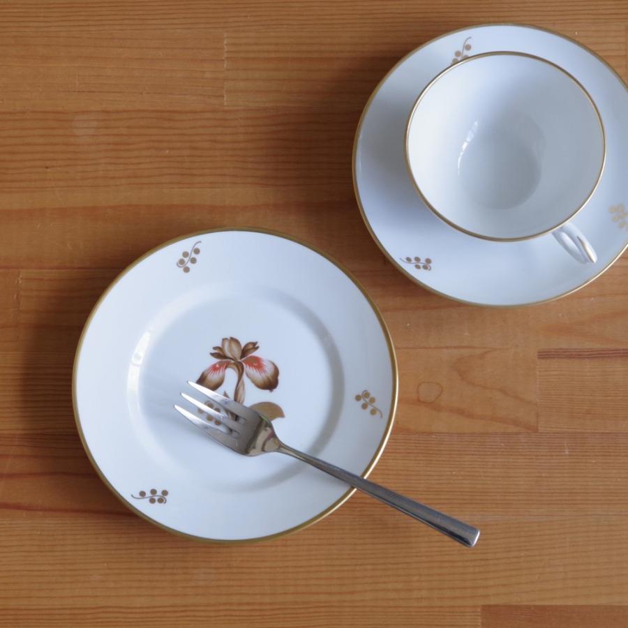 ロイヤルコペンハーゲン ブラウン アイリス 花柄 ボタニカル デザートプレート ケーキ皿 16cm Royal Copenhagen Brown Iris 1105 1 4 Royal Copenhagen Brown Iris Plate 16cm 1105 1to4 Flohmarkt フローマルクト 通販 Yahoo ショッピング