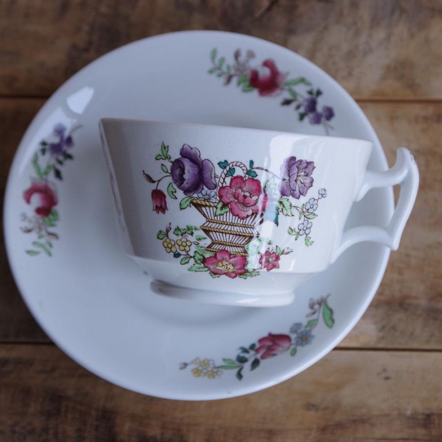 Spode スポード 薔薇 バスケット 花柄 ティーカップ ソーサー Spode スポード 薔薇 バスケット 花柄 ティーカップ ソーサー