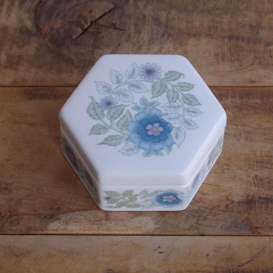 ウェッジウッド クレメンタイン ブルー 花柄 トリンケットボックス 蓋物 容器 小物入れ 六角形 Wedgwood Clementine #240329-04｜flohmarkt｜07