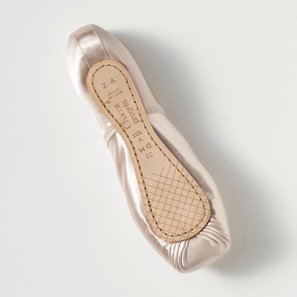 Chacott チャコット（Chacott）トゥシューズ V101 底ミディアム