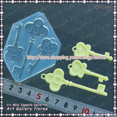クレイジュエリー型抜き レリーフキー　シリコンモールド シリコーン型　UVレジン型　粘土型　カギ型　樹脂粘土 フローレ | floree